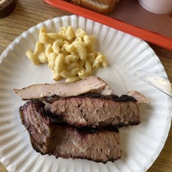 Old Bucs Barbecue - Brisket, turkey and Mac and cheese - Barbeque Near Me - Manvel, Texas