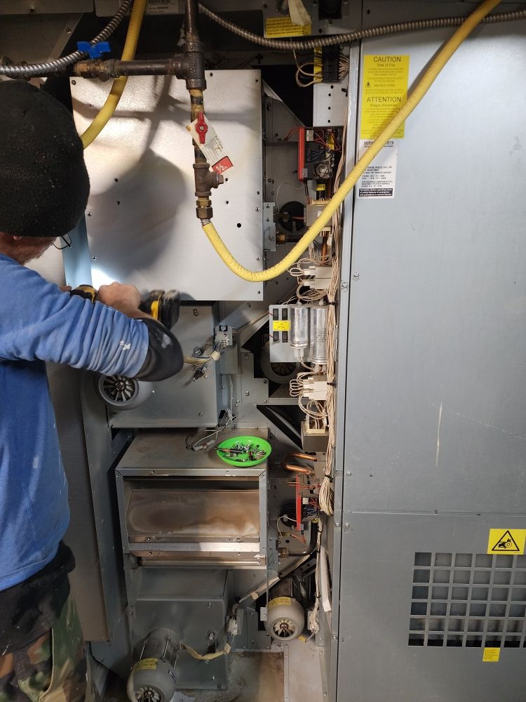 Slide of The Fix-it Team