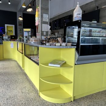 D’Frozz - Order at the counter - Breakfast & Brunch Near Me - Vieques, Puerto Rico D’Frozz - Order at the counter - Breakfast & Brunch Near Me - Vieques, Puerto Rico