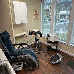 Momentum Chiropractic - Neuropathy room