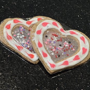 Karens Bakeshop - Shortbread cookies marketed as "valentines cookies" not "lollipop sucker cookies" $9 per cookie??? - Bakeries Near Me - Sedona, Arizona