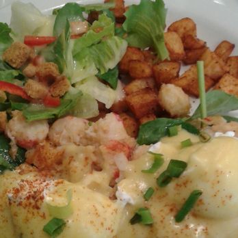 Aloha Kitchen - Crab Benedict...YUM - Breakfast & Brunch Near Me - Honolulu, Hawaii Aloha Kitchen - Crab Benedict...YUM - Breakfast & Brunch Near Me - Honolulu, Hawaii