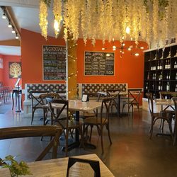 Thai Kitchen Wentzville - Place is cute and lively music!
