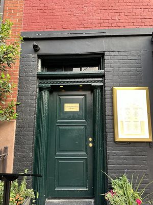 314 W 11th St by null