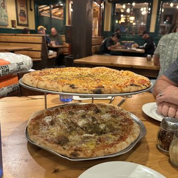 Flatbread Company - Pizza Near Me - Paia, Hawaii