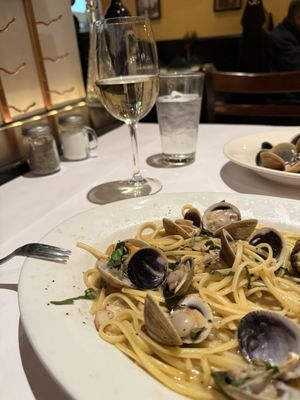 Trattoria Reggiano Italian Restaurant by null