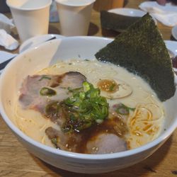 Taro's Ramen - Red tonkotsu ramen