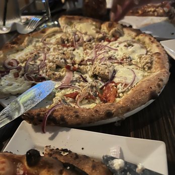 Bollo Woodfired Pizza - Pesto Pollo - Italian Near Me - Houston, Texas