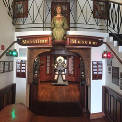Santa Barbara Maritime Museum - Entrance