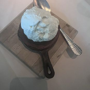The Bluffton Room - Skillet Brownie with vanilla ice cream - New American Near Me - Bluffton, South Carolina