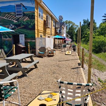 Bogie's at Depot Square - Patio area - New American Near Me - Hampton, New Hampshire