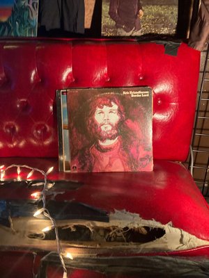 THE BURL - Updated June 2024 - 52 Photos & 40 Reviews - 375 Thompson Rd