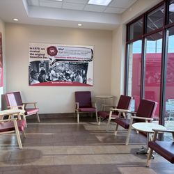 Smoothie King - Inside
