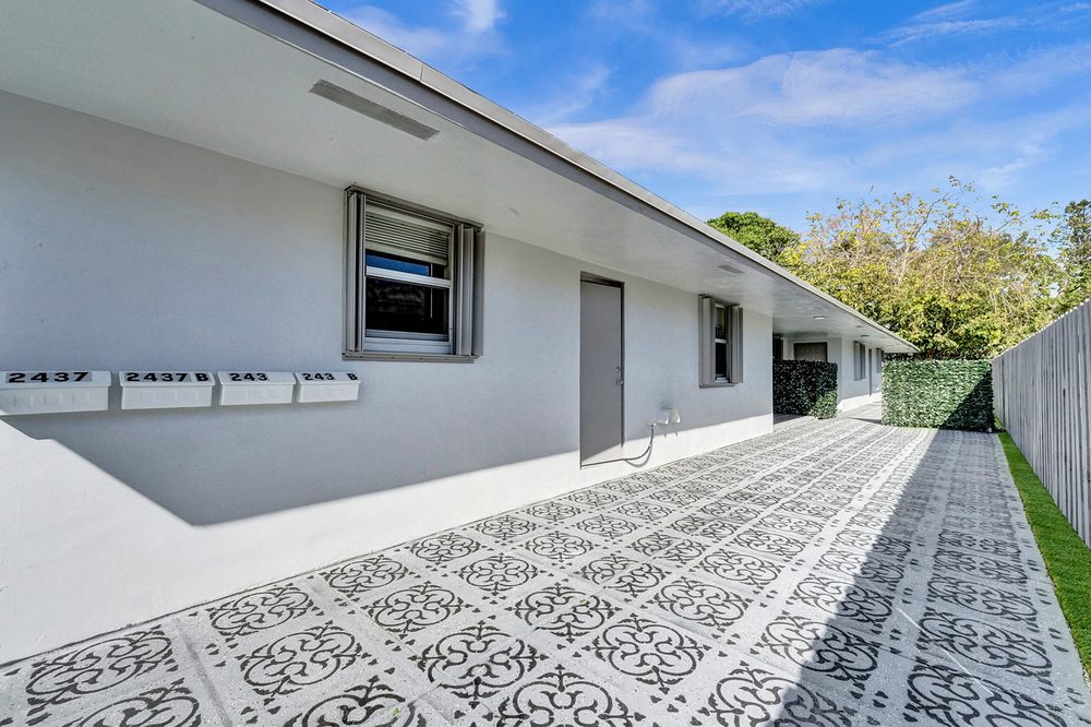 Slide of Construction 95