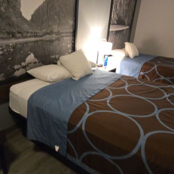 Super 8 by Wyndham Sealy - Hotels Near Me - Sealy, Texas Super 8 by Wyndham Sealy - Hotels Near Me - Sealy, Texas