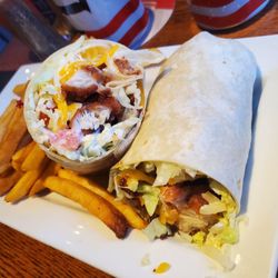 Legends Sports Bar - Chicken wrap