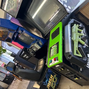 Harry's Pizza & Cafe - a collection of video games - Pizza Near Me - Stockton, California