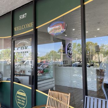 Chef Reece Kitchen - Entrance - Chicken Wings Near Me - Davie, Florida