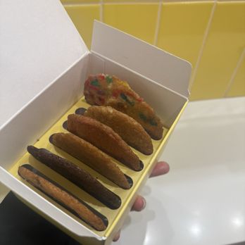 Thin Cookies - Pack of 6 Cookies (Chocolate Chip, Double Chocolate, Snickerdoodle, Strawberry Shortcake, Oatmeal, Confetti) - Desserts Near Me - New York, New York Thin Cookies - Pack of 6 Cookies (Chocolate Chip, Double Chocolate, Snickerdoodle, Strawberry Shortcake, Oatmeal, Confetti) - Desserts Near Me - New York, New York