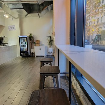 Sippy Cafe - Interior - Breakfast & Brunch Near Me - Brooklyn, New York