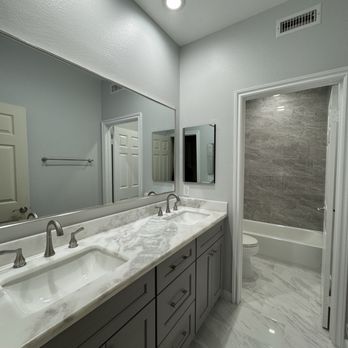 Grason Construction - Hallway bathroom - General Contractors Near Me - Huntington Beach, California