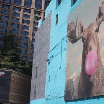 Wabash Arts Corridor - Moose Bubblegum Bubble in Chicago - Art Museums Near Me - Chicago, Illinois
