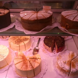 Pastelería Melinka - Increíbles tortas de panqueque en Melinka!