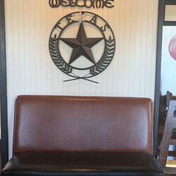 Holy Smoke Texas Style Barbecue - Waiting area for take out - Barbeque Near Me - Bishop, California Holy Smoke Texas Style Barbecue - Waiting area for take out - Barbeque Near Me - Bishop, California