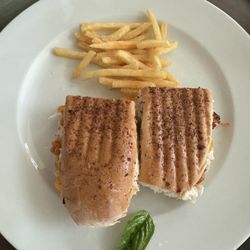 Moon Star Cafe - Chicken chipotle panini