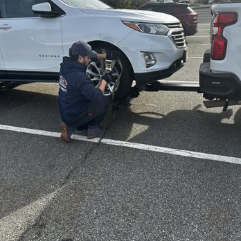 El Jefe Autoworks - Strap it up ! - Roadside Assistance Near Me El Jefe Autoworks - Strap it up ! - Roadside Assistance Near Me