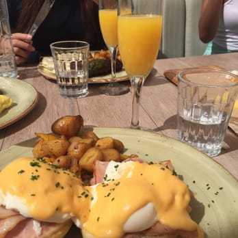 Driftwood Kitchen - Eggs Benedict and my mimosa ! - Seafood Near Me - Laguna Beach, California Driftwood Kitchen - Eggs Benedict and my mimosa ! - Seafood Near Me - Laguna Beach, California