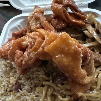 First Wok - BBQ pork fried rice chow mien orange peel chicken mongolian beef. Wontons on top. BOOM! - Chinese Near Me - Sunnyvale, California