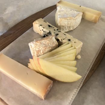 Luc's Cafe & Restaurant - cheese platter - French Near Me - Ridgefield, Connecticut Luc's Cafe & Restaurant - cheese platter - French Near Me - Ridgefield, Connecticut