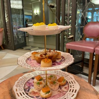 Camellias - Champagne Bars Near Me - Charleston, South Carolina