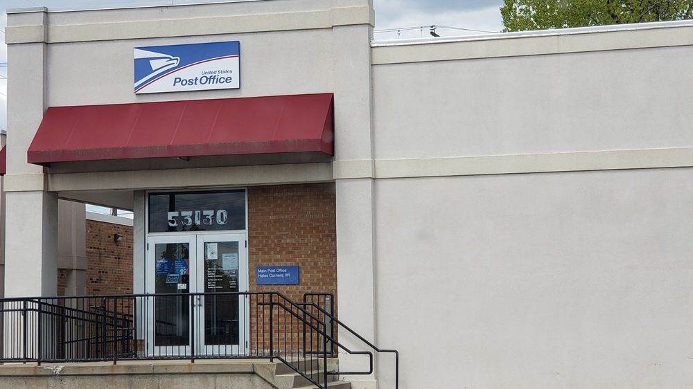 US POST OFFICE Updated October 2024 5444 S 108th St, Hales Corners
