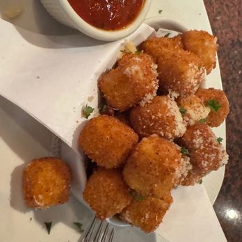 Pappadeaux Seafood Kitchen - Mozzarella Cheese Bites - Seafood Near Me - Houston, Texas Pappadeaux Seafood Kitchen - Mozzarella Cheese Bites - Seafood Near Me - Houston, Texas