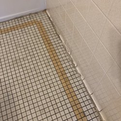 Glen Ferris Inn - Disgusting! Filth and mold