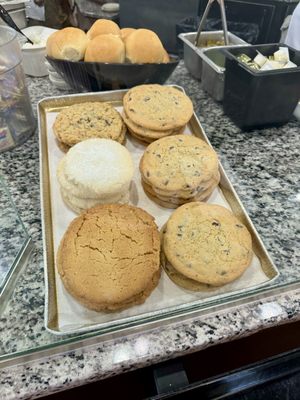 Jen's Place Bakery & Cafe by null