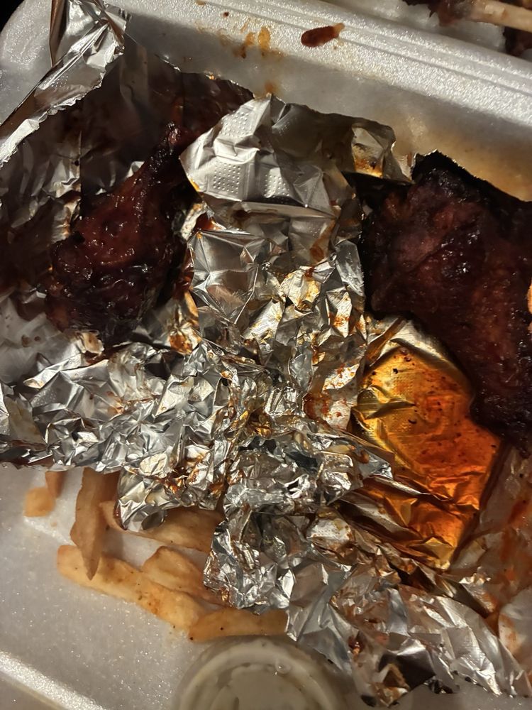 Food from Empire Wingz