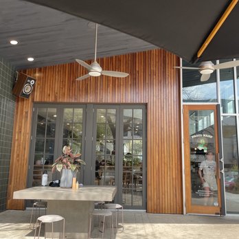Proud Mary - Outdoor dining - Breakfast & Brunch Near Me - Austin, Texas