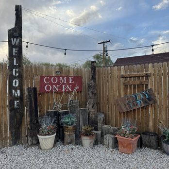 River Rock Inn - Bed & Breakfast Near Me - Green River, Utah River Rock Inn - Bed & Breakfast Near Me - Green River, Utah