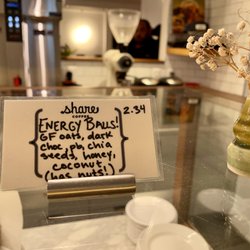 Share Amherst - Energy balls! It was helpful to see a full ingredient list. / Oct. 2022