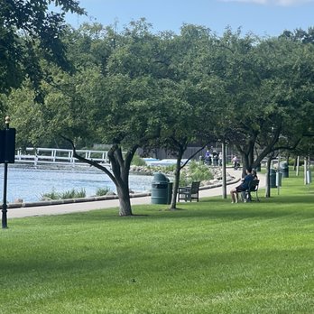 Elm Park - Path and picnic areas - Parks Near Me Elm Park - Path and picnic areas - Parks Near Me