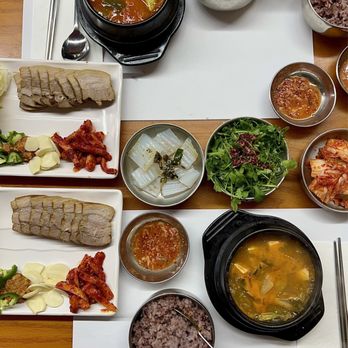Dong Nae Gil - Bossam Combo (w/ Soy Bean Paste Soup 된장찌개) - Korean Near Me - Gardena, California Dong Nae Gil - Bossam Combo (w/ Soy Bean Paste Soup 된장찌개) - Korean Near Me - Gardena, California