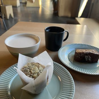 Klvn Coffee Lab - Maple cinnamon chai latte, drip coffee, vegan blueberry muffin and apple pecan coffee cake - Coffee & Tea Near Me - Pittsburg, Pennsylvania Klvn Coffee Lab - Maple cinnamon chai latte, drip coffee, vegan blueberry muffin and apple pecan coffee cake - Coffee & Tea Near Me - Pittsburg, Pennsylvania