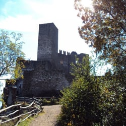Burg Hocheppan