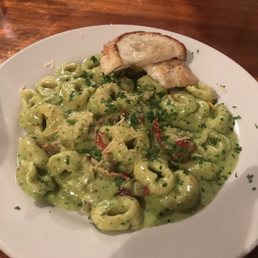 Pesto Tortellini