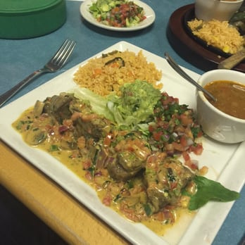 Chavez Mexican Cafe - Plato de Carnitas - Mexican Near Me - Houston, Texas