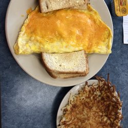 Hills 210 Cafe and Subs - Ham and cheese omelette