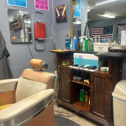 Boyd’s Barbershop - Barber station
